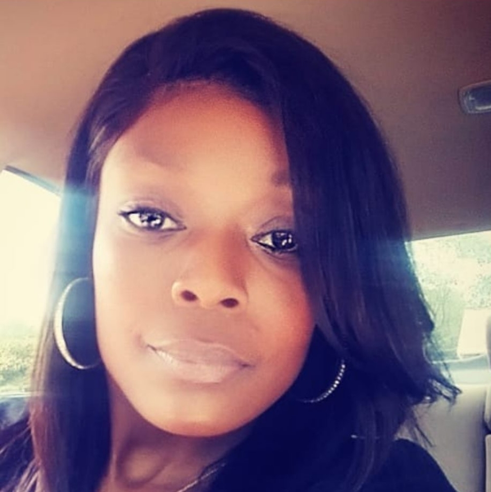 Meet your Posher, Brittney